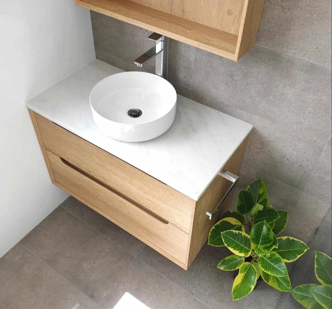 atural Oak NByron 900 Wall Hung Vanity With Slimline Ceramic Top BY900NCT